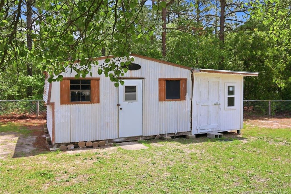 main property photo 40