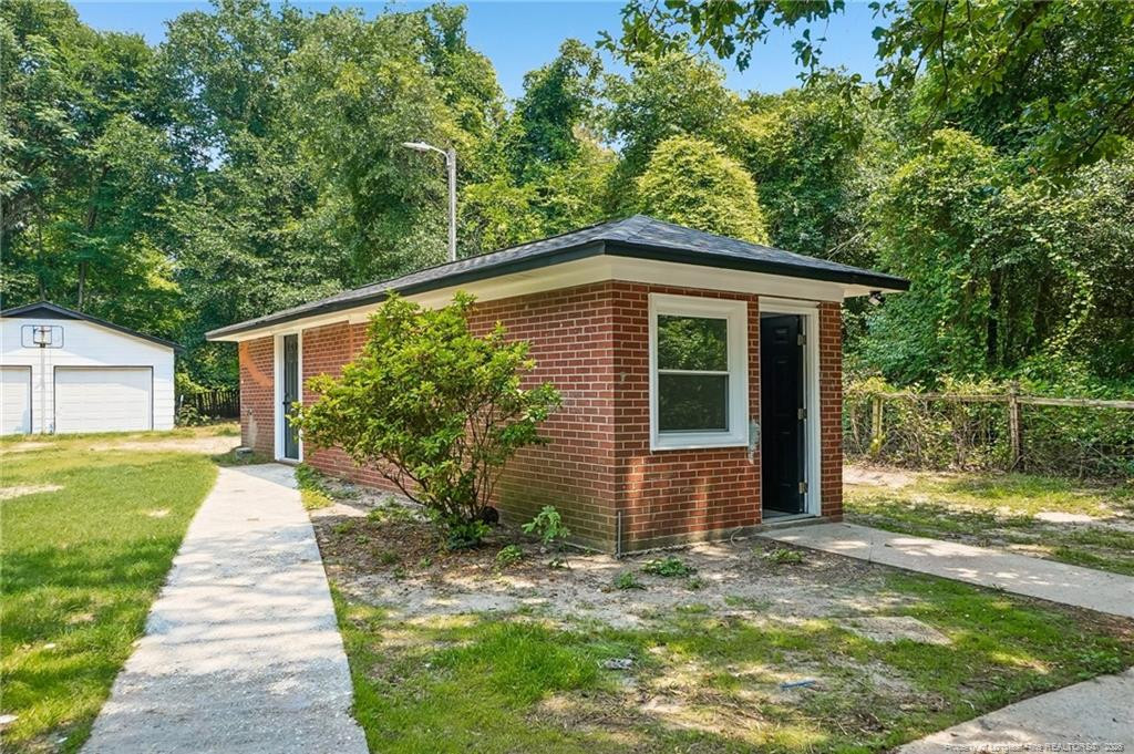 main property photo 32