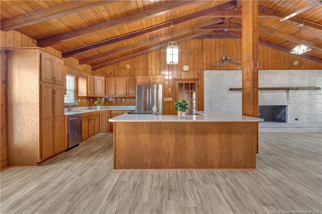 main property photo 9