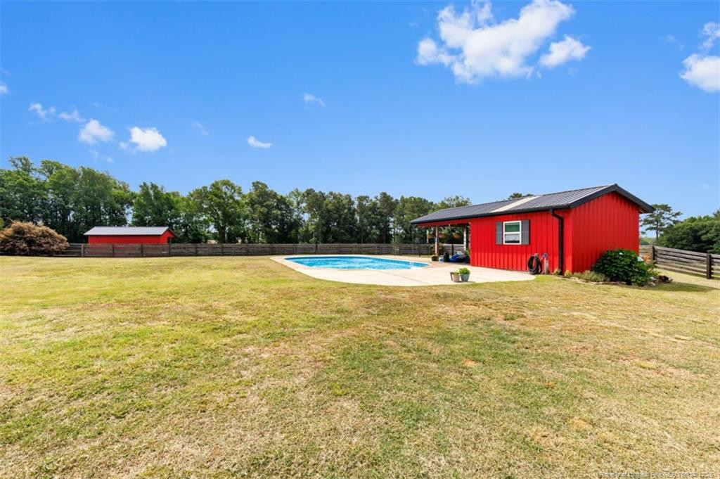 main property photo 13