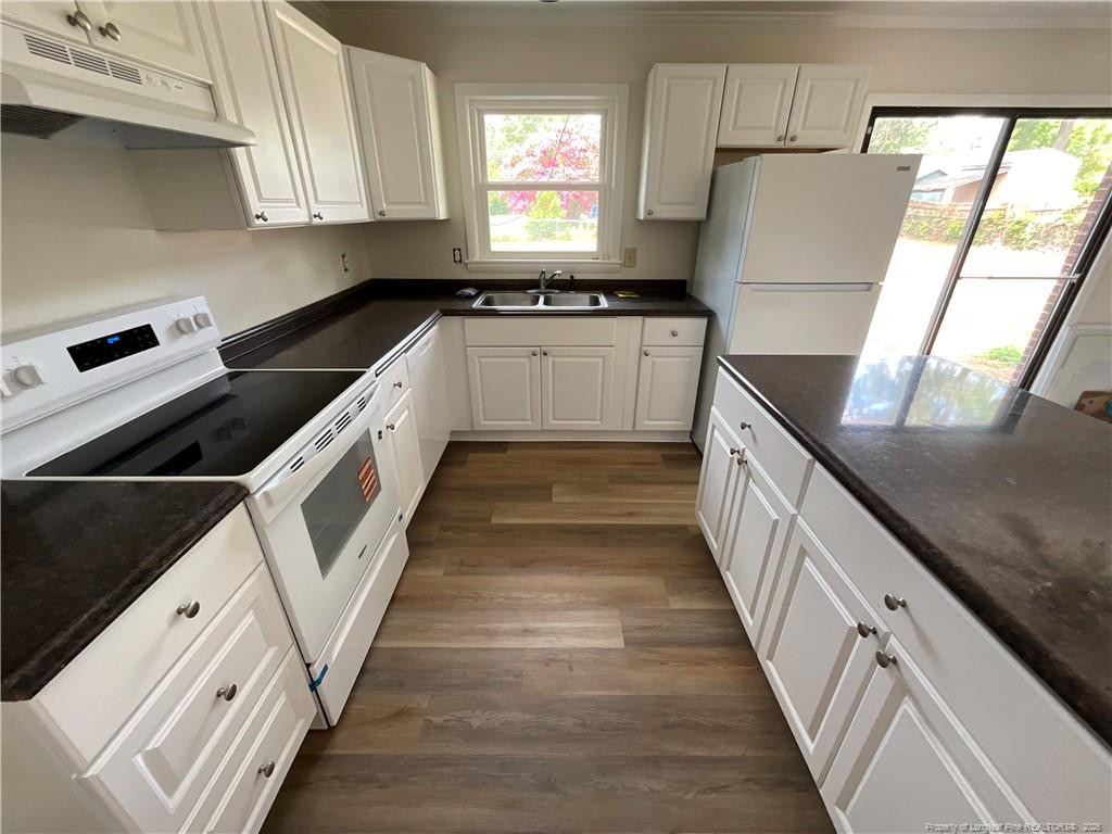 property viewer photo 4