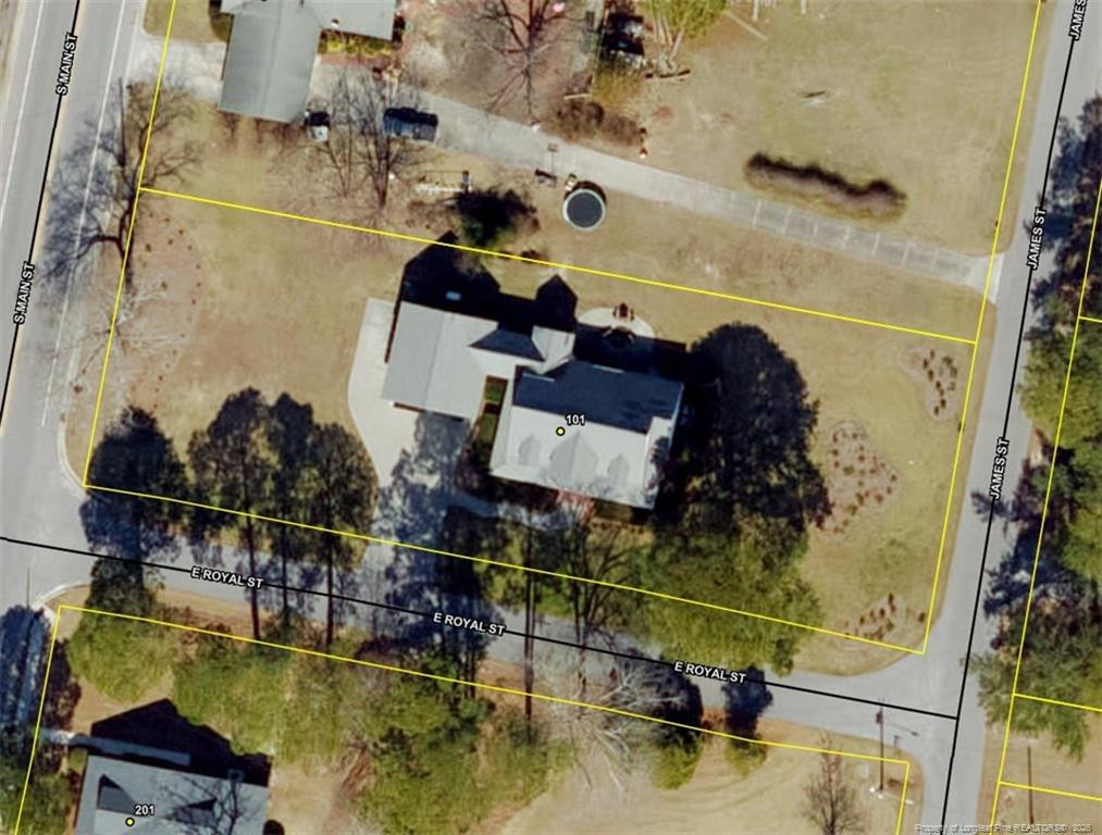 main property photo 40