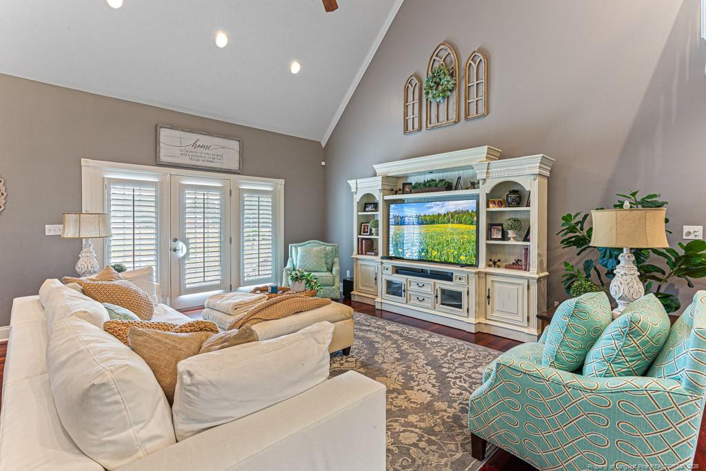 main property photo 5