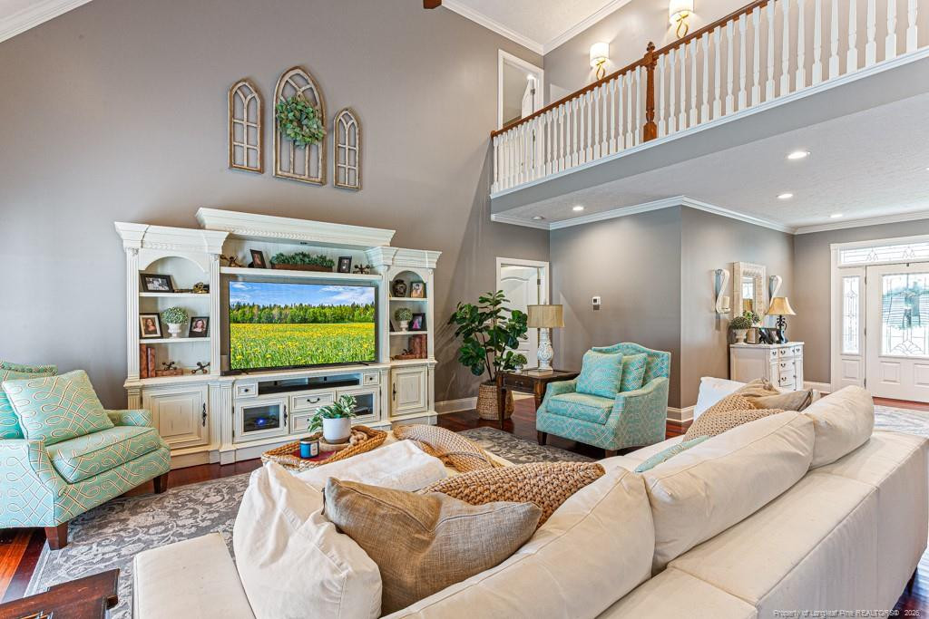 main property photo 6