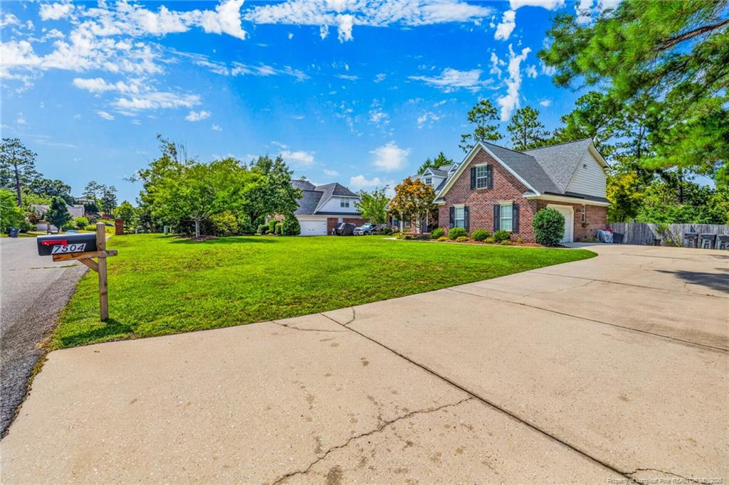 main property photo 4
