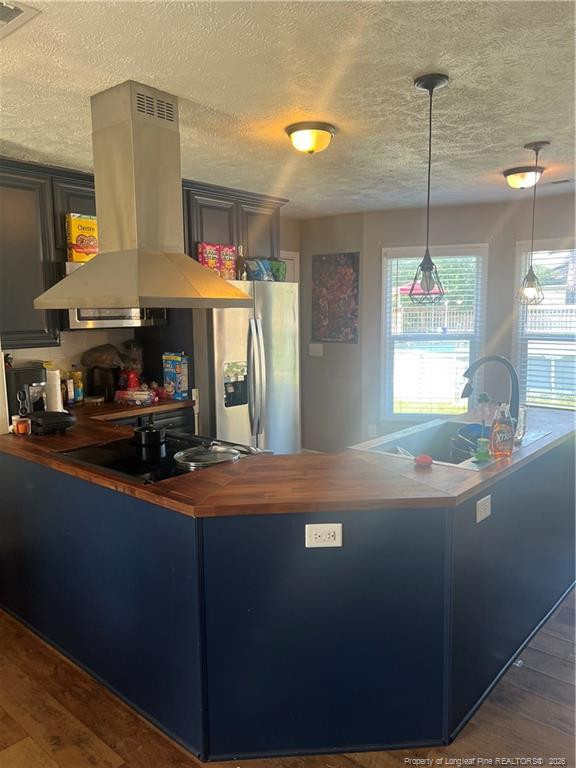 main property photo 16