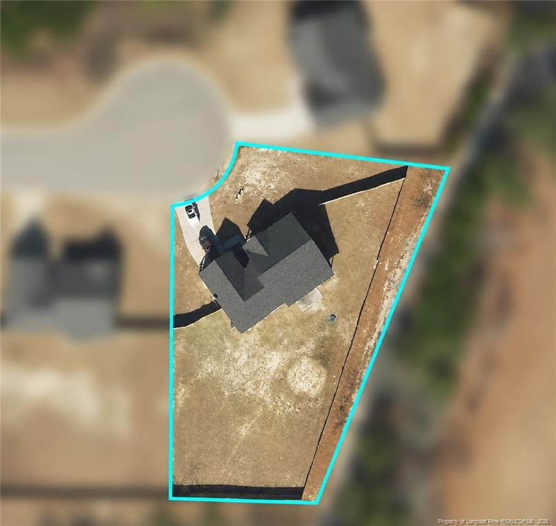 main property photo 40