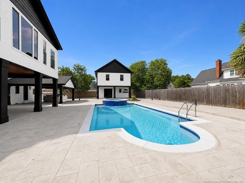 main property photo 34
