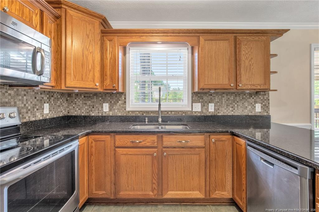 main property photo 14