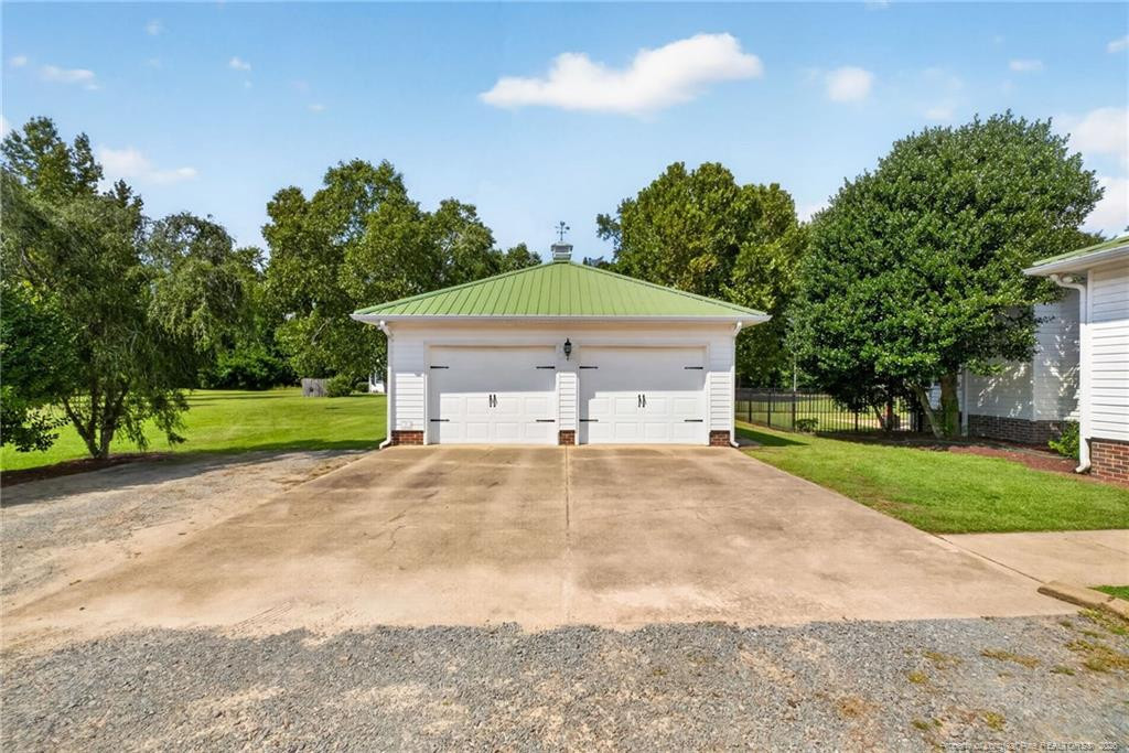 main property photo 40