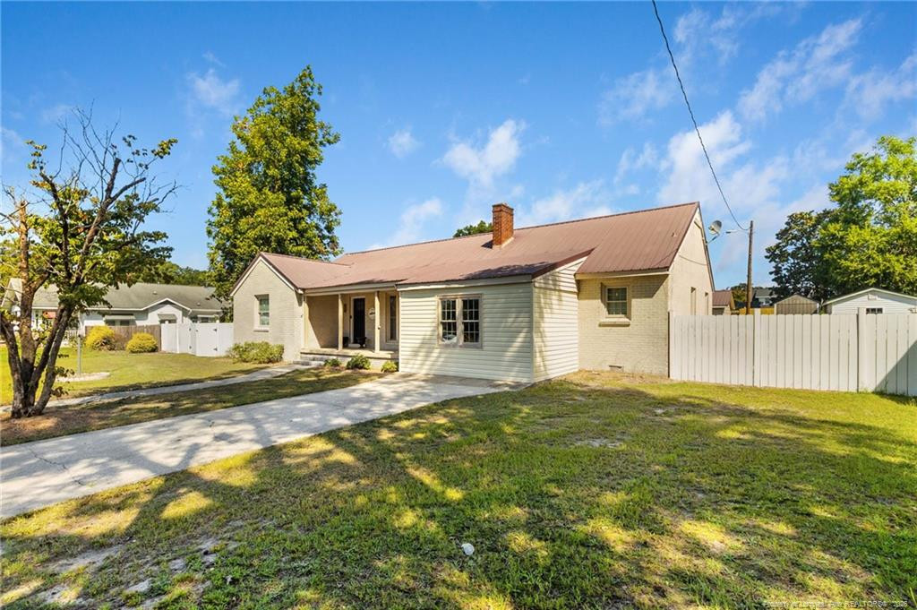 main property photo 4