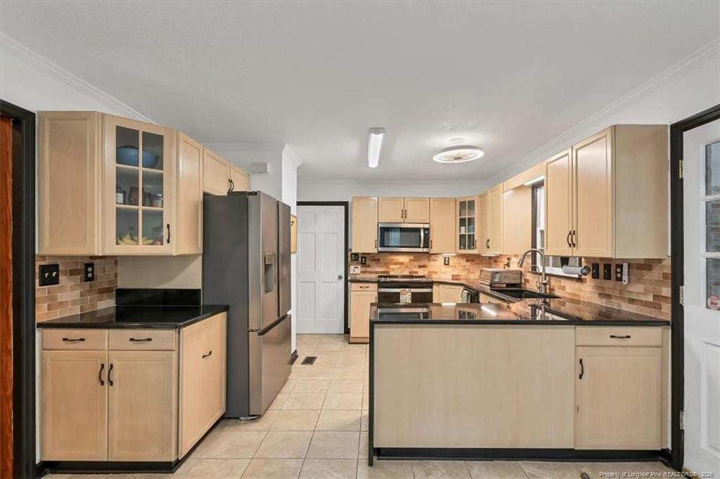 main property photo 17