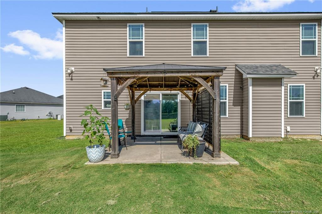main property photo 28