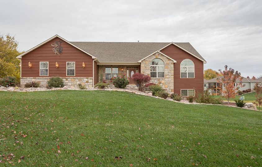 104 W 18th St, Eudora, KS 66025