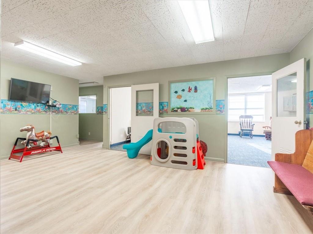 main property photo 18