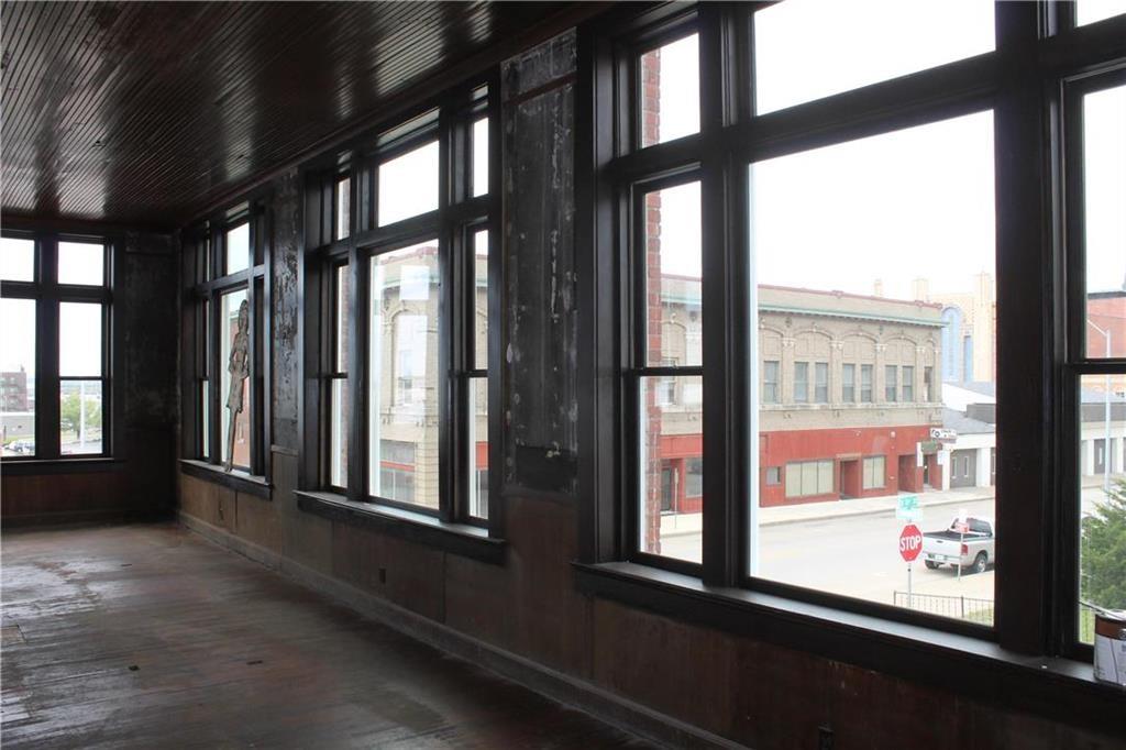 main property photo 12