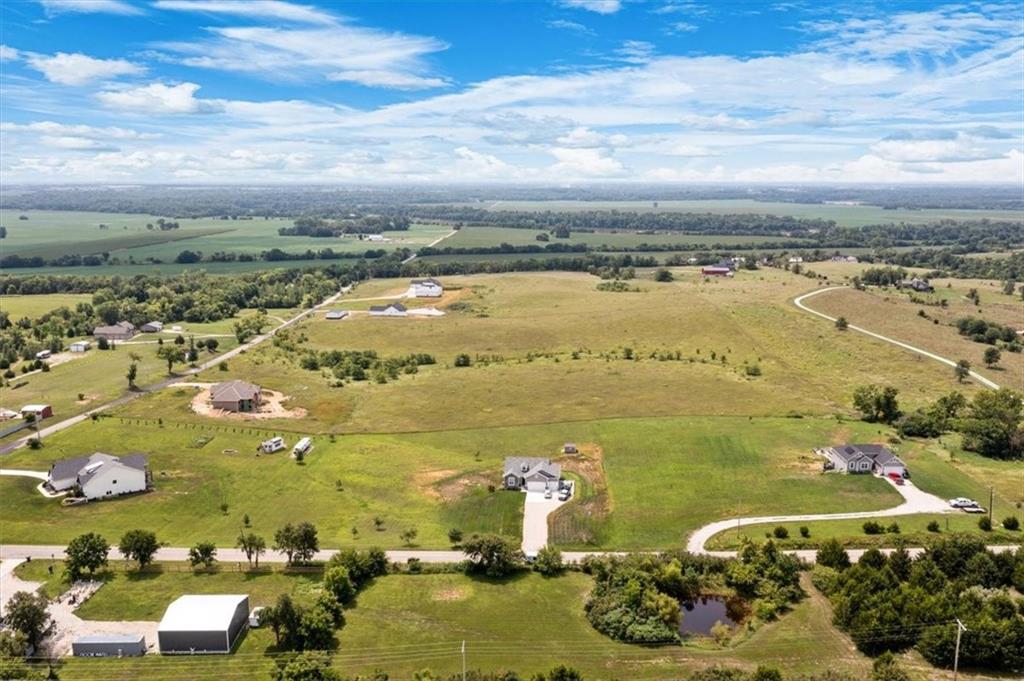 main property photo 10