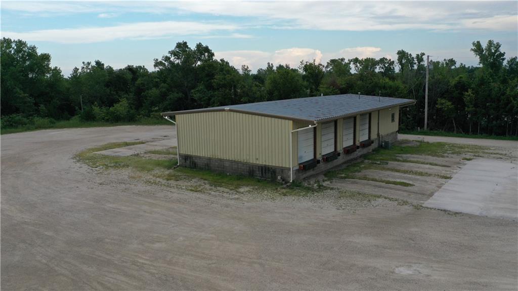 main property photo 25