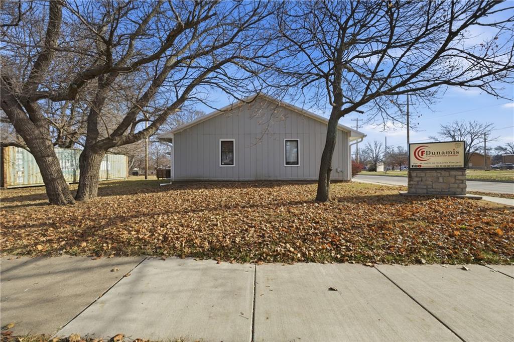 main property photo 15