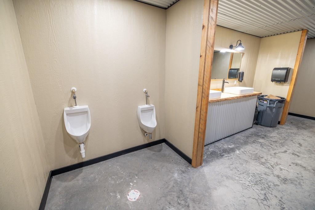 main property photo 43