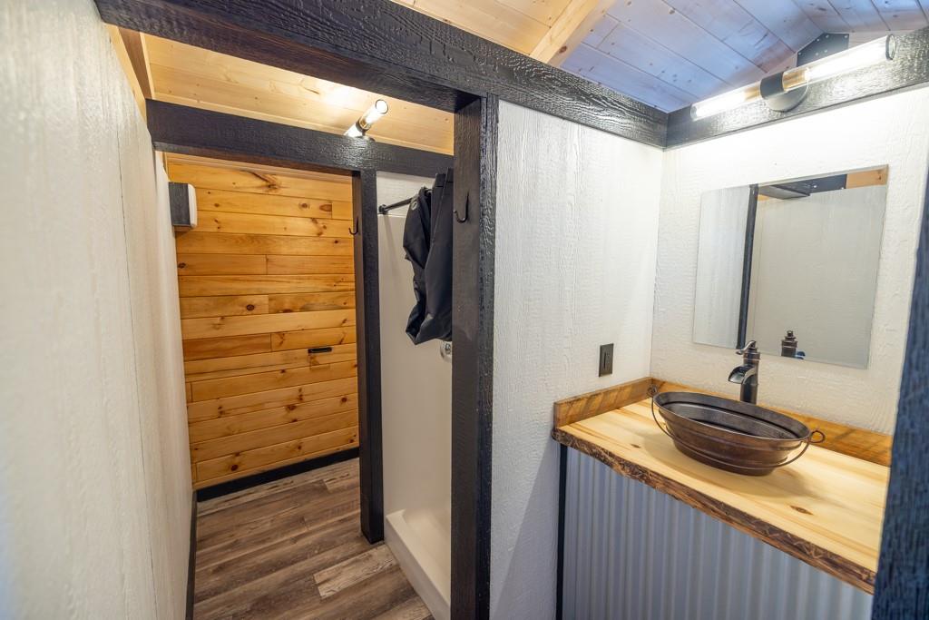 main property photo 60
