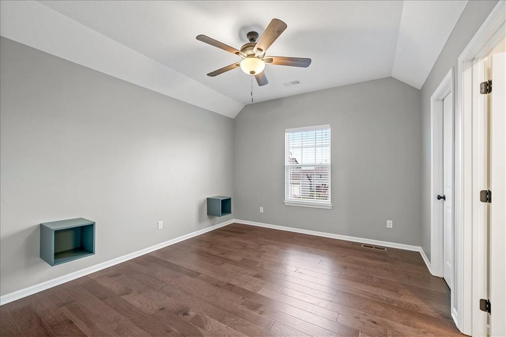 property viewer photo 12