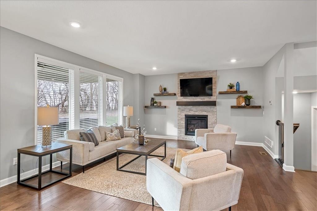 property viewer photo 4
