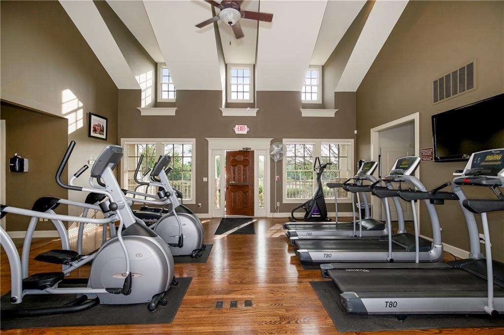 main property photo 40