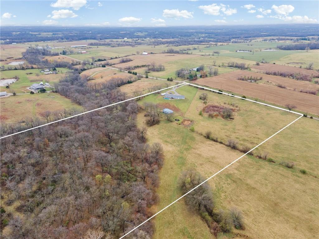 main property photo 40