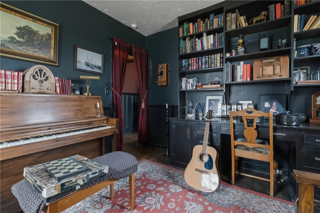 main property photo 25