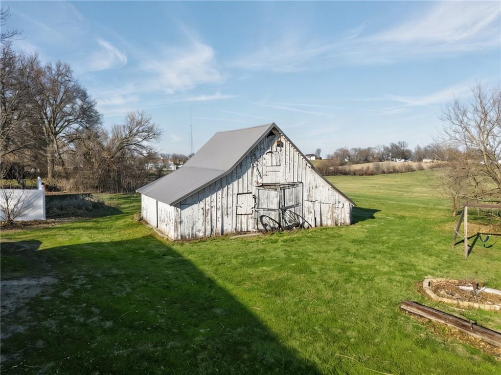 main property photo 35