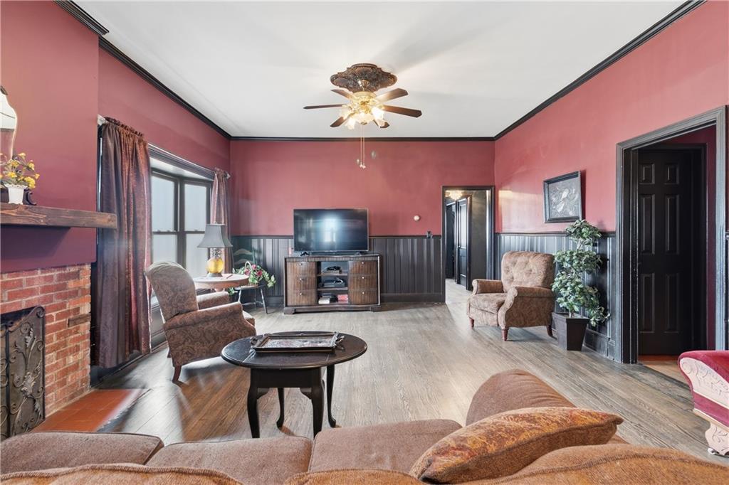 main property photo 9