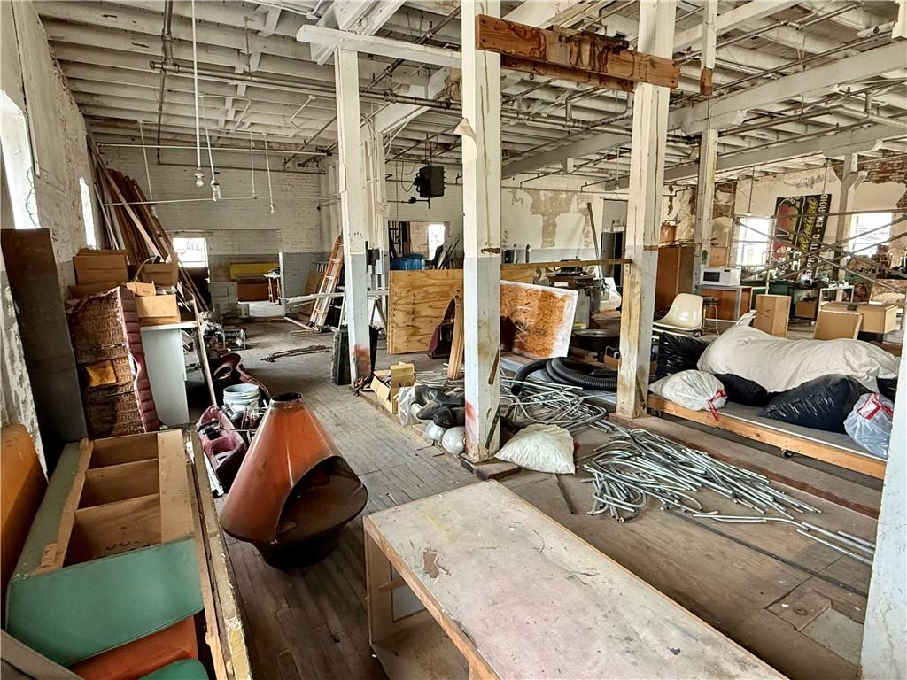 main property photo 34