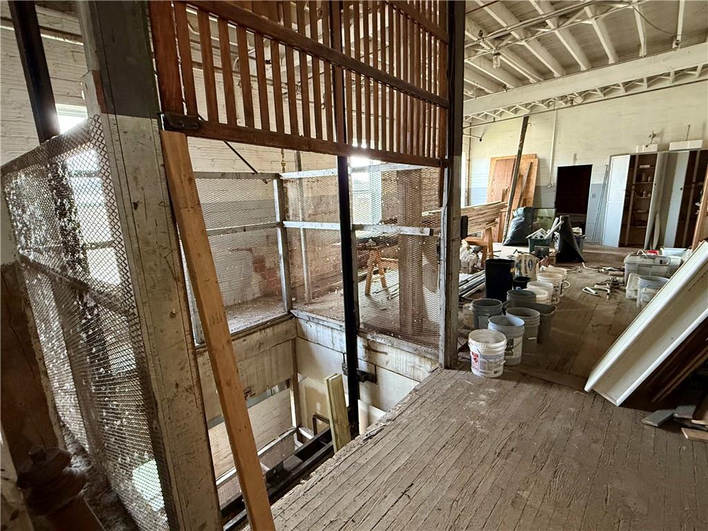 main property photo 37