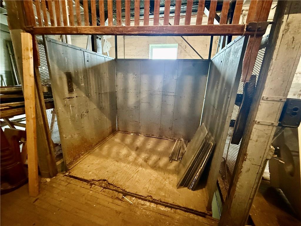main property photo 40