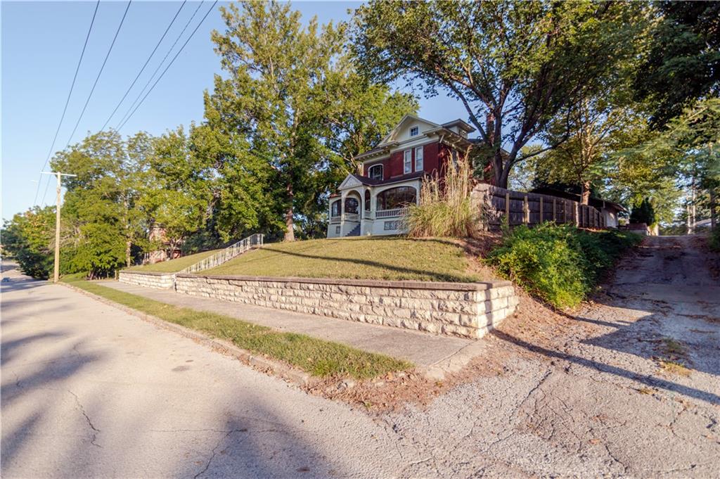 main property photo 89