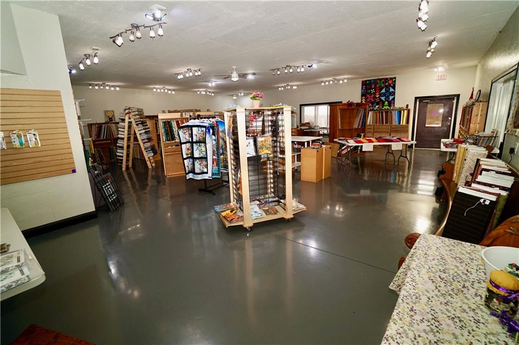 main property photo 17