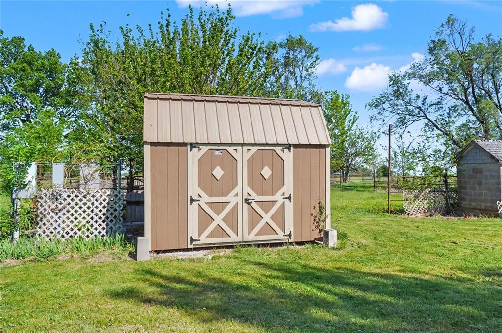 main property photo 28