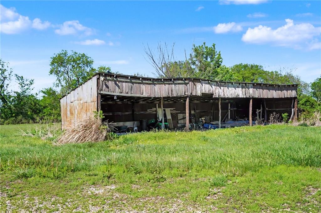 main property photo 31