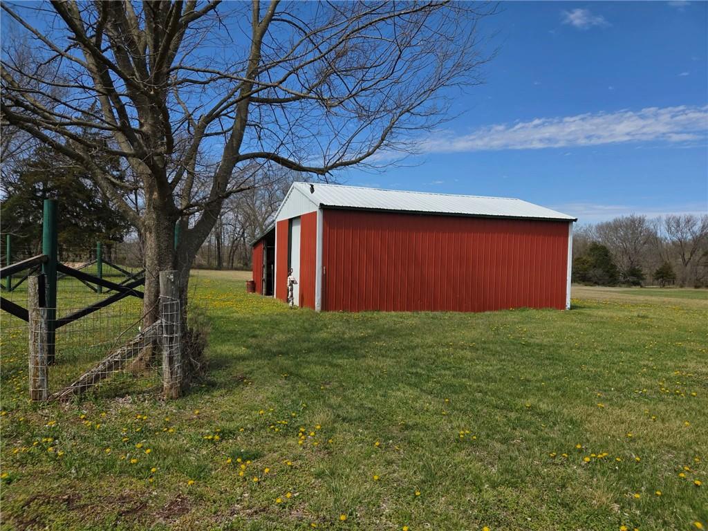 main property photo 9