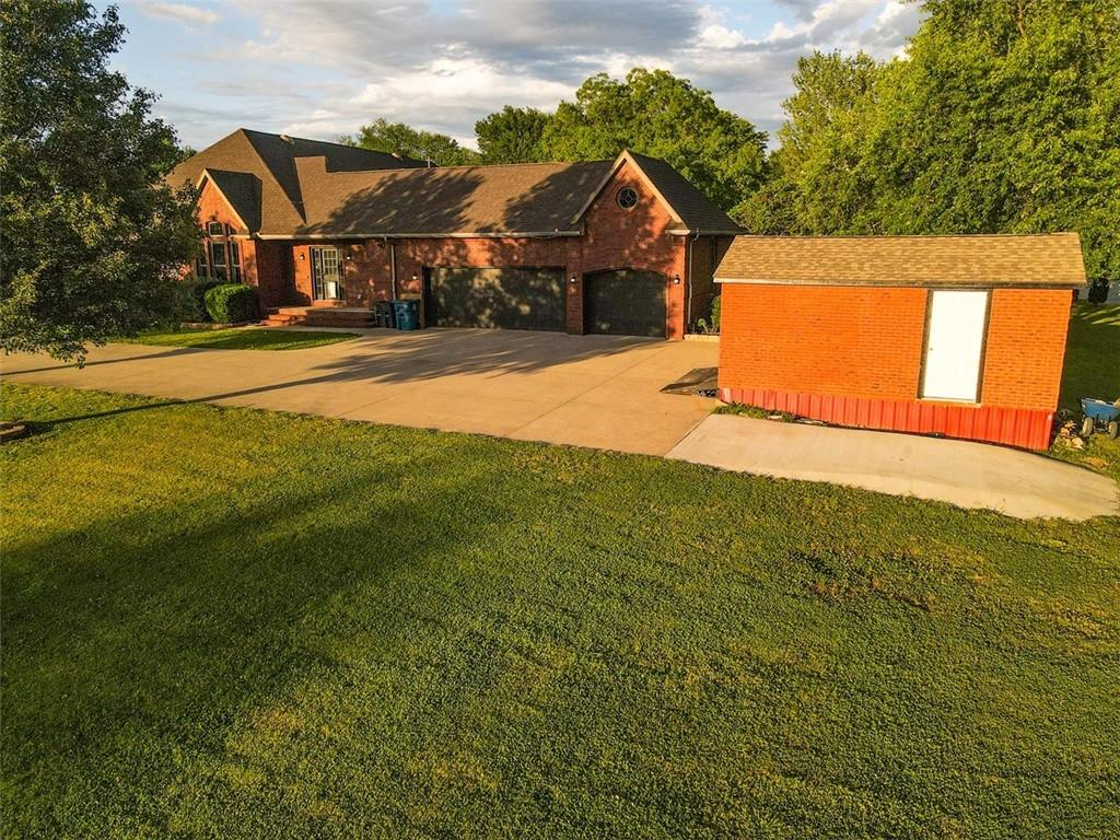 main property photo 3