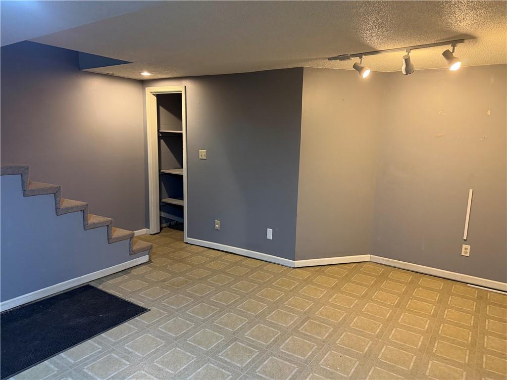 property viewer photo 22