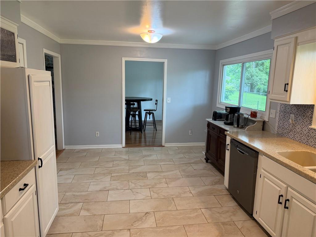 property viewer photo 6