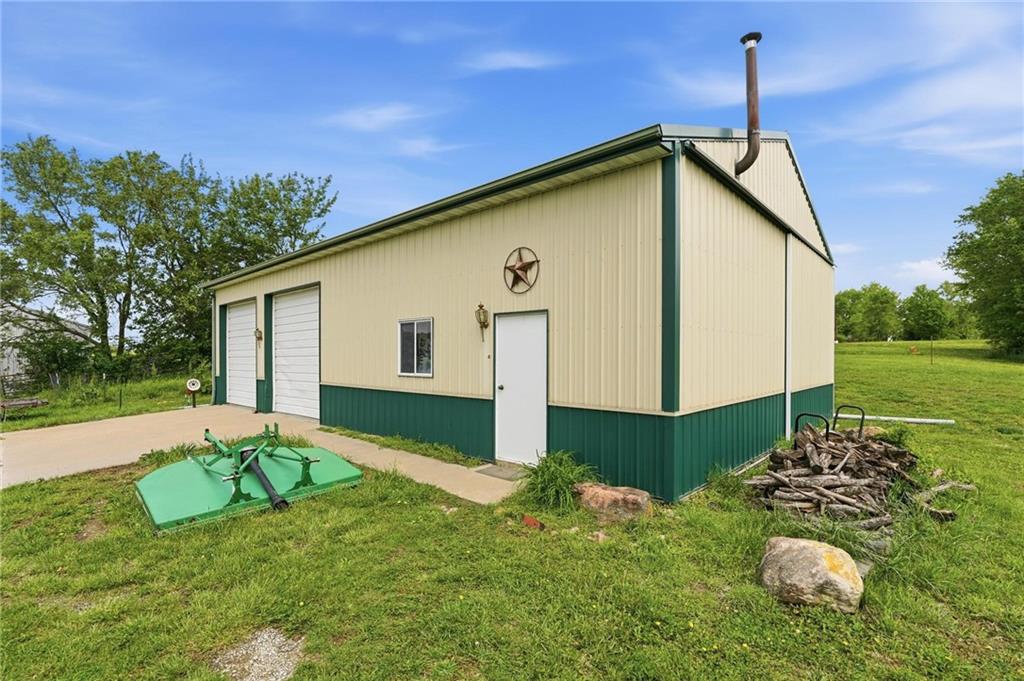 main property photo 30