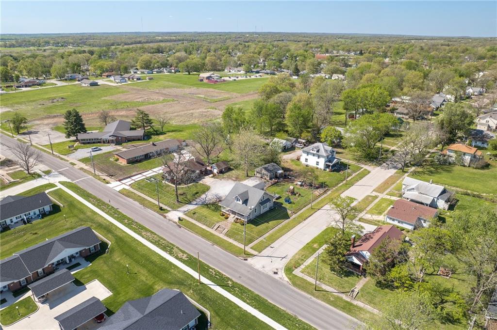 main property photo 10