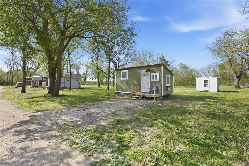 main property photo 19