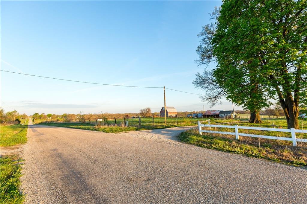 main property photo 25