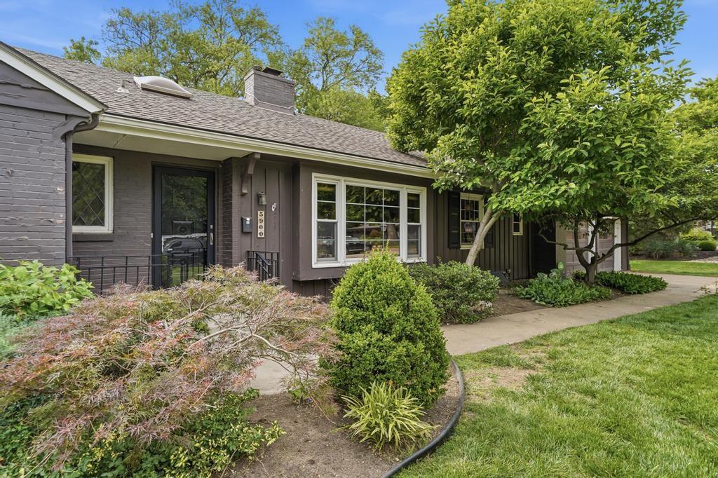 property viewer photo 2