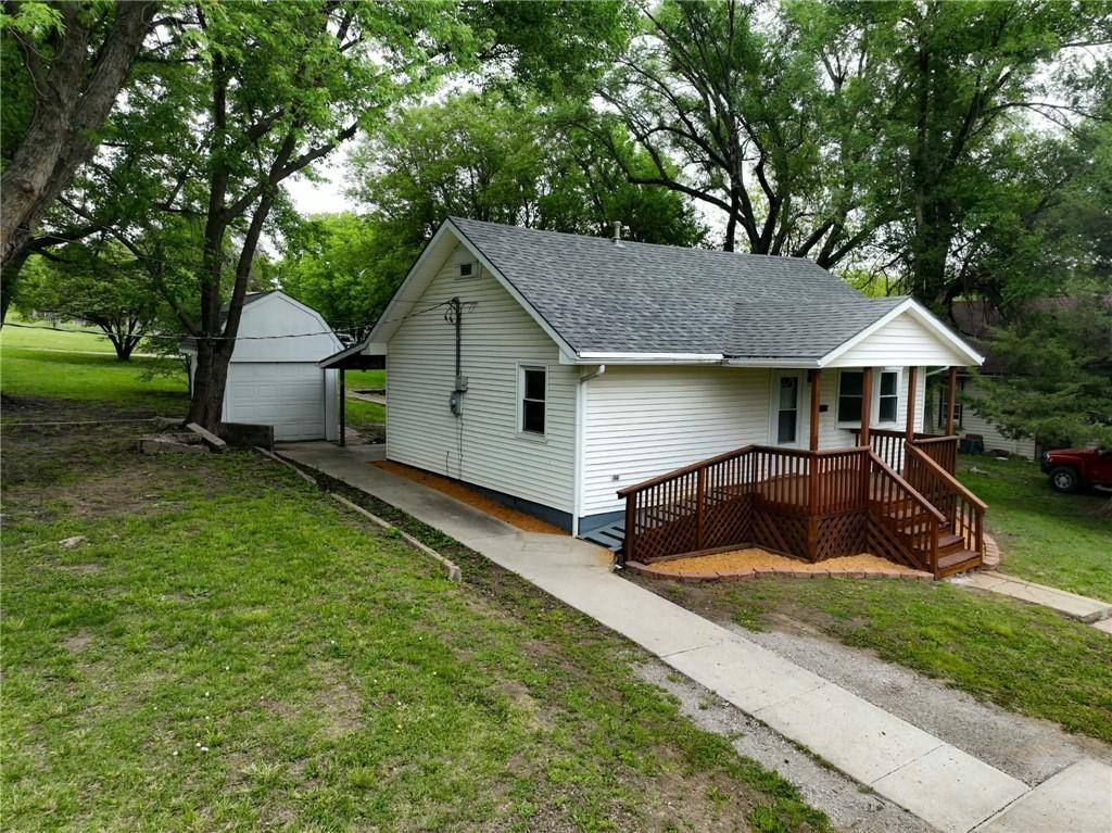 main property photo 39