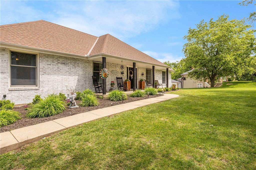 main property photo 4